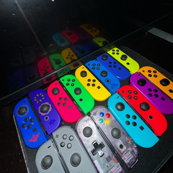 8 pairs of Nintendo Switch Joycons ( including rare ones ) - Picture 3 of 5